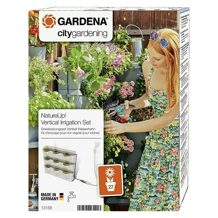 Gardena Bewässerungs-Set NatureUp! Vertikal Wasserhahn - Passend für: Bewässerung von bis zu 27 Pflanzen/9 vertikalen Pflanzbehältern - Das Bild zeigt eine Produktverpackung für ein Gardena NatureUp! Vertikales Bewässerungsset für üppige Pflanzenwände im Garten oder auf dem Balkon.