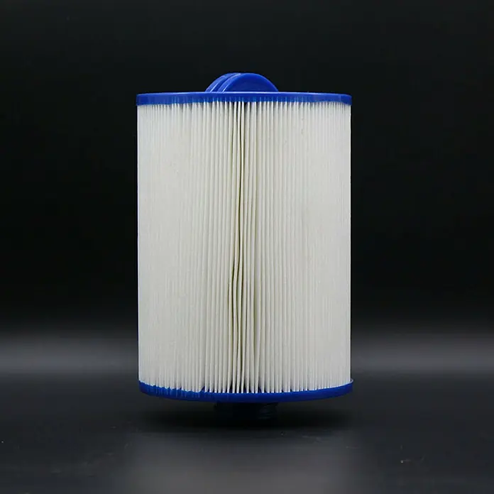 Camargue Whirlpool-Filter - Ø x H: 14,8 x 17,5 cm - Bild eines Poolfiltereinsatzes, der für sauberes Wasser im Pool sorgt, mit blauen Endkappen und Falten für die Filterung.