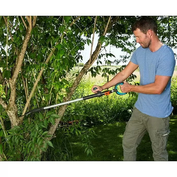 Gardena Astschere SlimCut - Max. Aststärke: 28 mm - Anwendungsbeispiel