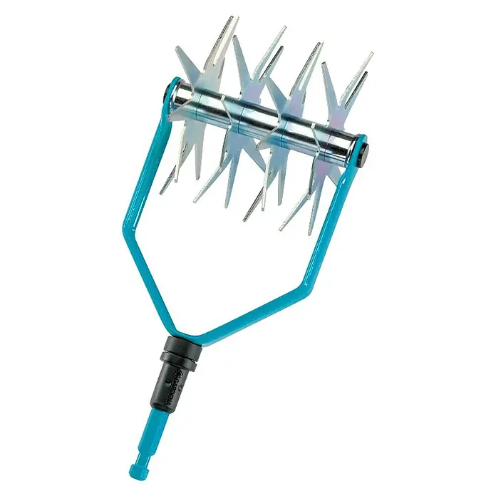 Gardena Combisystem Sternfräse - Arbeitsbreite: 14 cm, Edelstahl - Gartengerät zur Rasenbelüftung mit Rollwalze und blauen Griff. Für eine bessere Sauerstoffversorgung des Rasens.