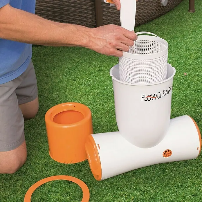 Bestway Flowclear Einhängeskimmer 2 in 1 - 48 W, Filterleistung: 2.574 l/h - Bestway Flowclear Skimfilter, Pooloberflächenskimmer zur Reinigung von Pools, mit Schlauchanschlüssen für eine einfache Installation.