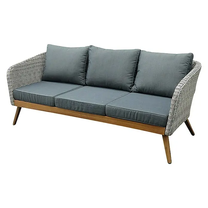 Sunfun Loungemöbel-Set Sina - 4 -tlg., Aluminium, Akazie, Polyrattan, Bambusgrau/Braun - Graues Outdoor-Sofa mit drei Sitzen und Kissen auf einem Holzrahmen, umgeben von Rattan.