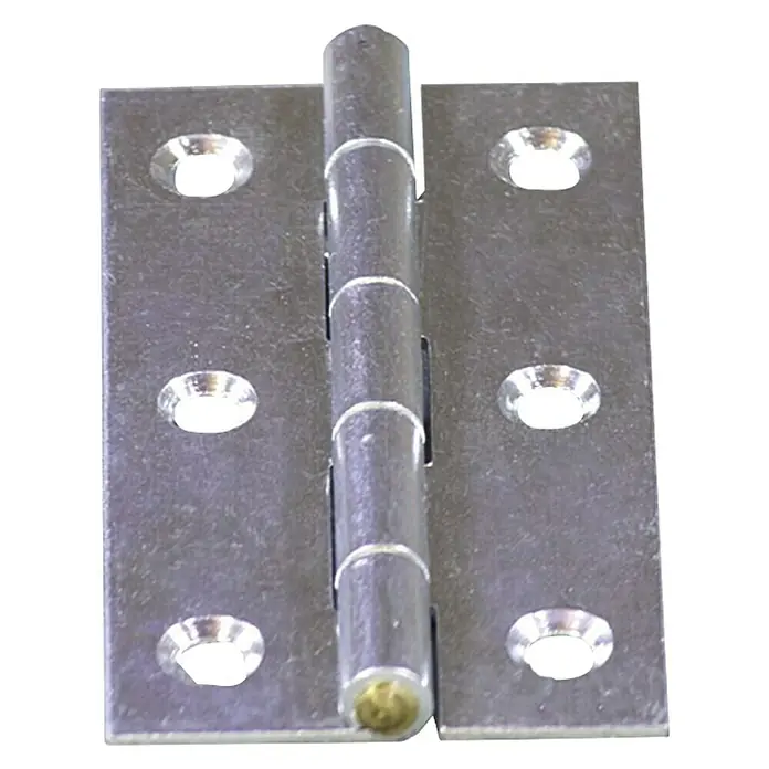 Stabilit Scharnier - L x B: 60 x 34 mm, Silber, Verzinkt - Nahaufnahme eines glänzenden Türbandes aus Metall mit sichtbaren Schraubenlöchern, das auf einem schwarzen Hintergrund platziert ist.