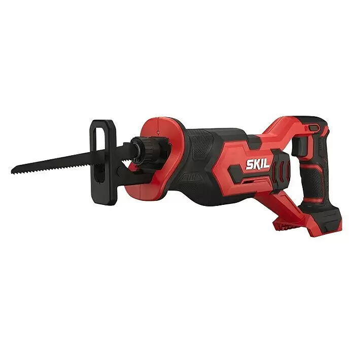 Skil PWRCore 20V Sierra de sable de batería 3470 CA - 20 V, Sin batería, Número de carreras marcha en vacío: 0 /min - 3.000 /min - Sierra de sable inalámbrica roja y negra con hoja de corte negra, diseñada para tareas de corte potentes.