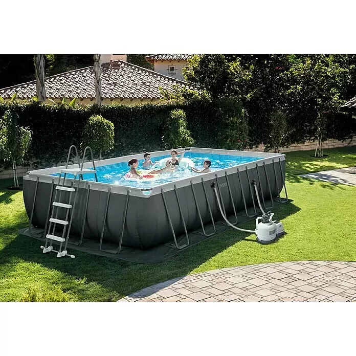 Intex Frame-Pool Ultra Quadra XTR - L x B x H: 732 x 366 x 132 cm, Dunkelgrau, 31.800 l, Krystal Clear Sandfilteranlage & Salzwassersystem QX2100 - Stimmungsaufnahme