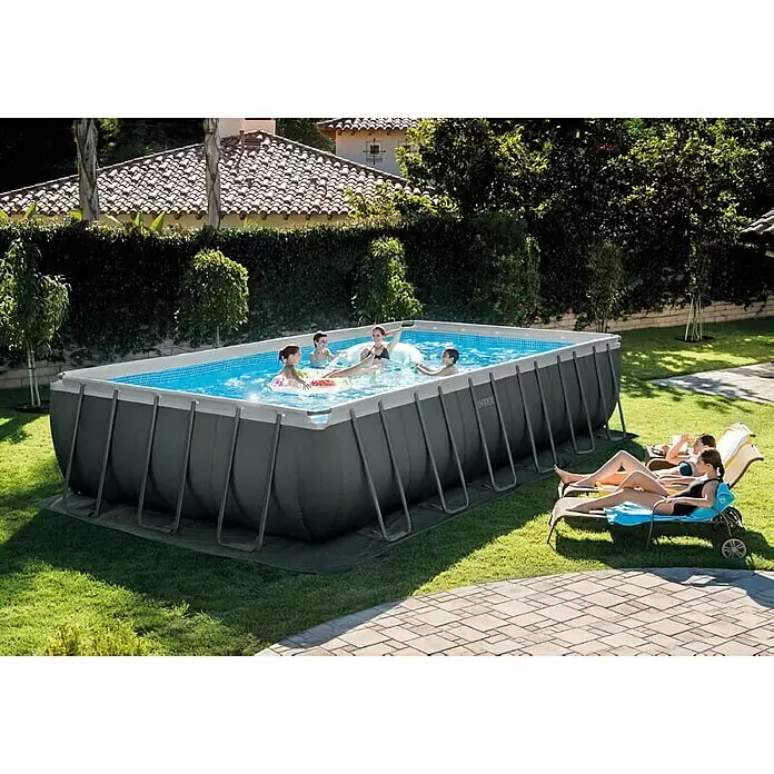 Intex Frame-Pool Ultra Quadra XTR - L x B x H: 732 x 366 x 132 cm, Dunkelgrau, 31.800 l, Krystal Clear Sandfilteranlage & Salzwassersystem QX2100 - Stimmungsaufnahme