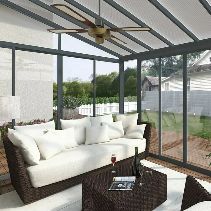 Palram – Canopia Wintergarten San Remo - B x T x H: 4,25 x 3 x 3,1 m, Anthrazitgrau - Sonnendurchfluteter Wintergarten mit komfortablem Rattan-Sofa, ideal für entspannte Stunden.