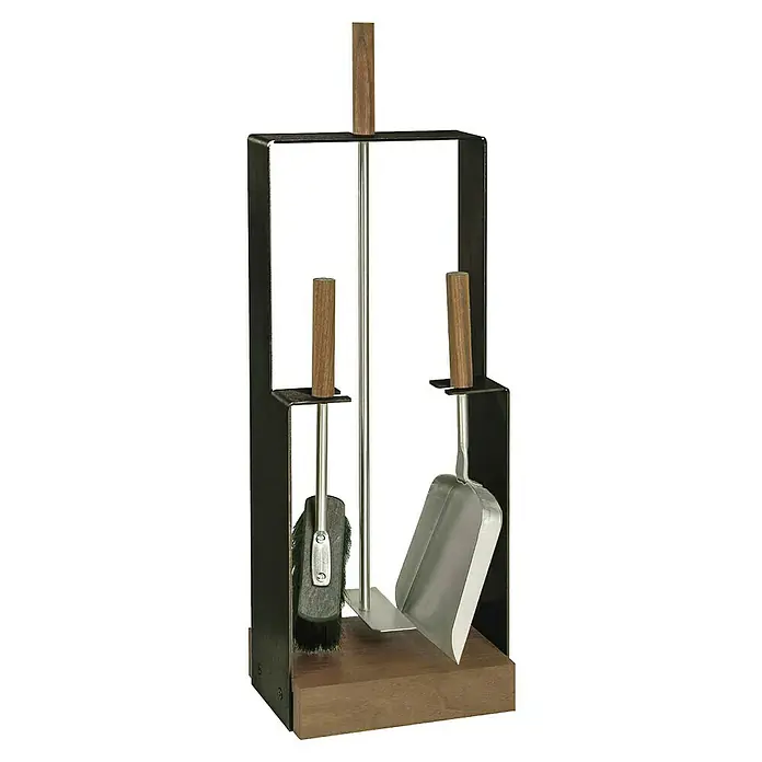 Lienbacher Premium Juego de utensilios para chimenea - 3 pzs., Acero inoxidable, Negro, Altura: 62 cm - Conjunto de chimenea: cepillo, pala y atizador con mangos de madera en un soporte metálico negro sobre una base de madera.