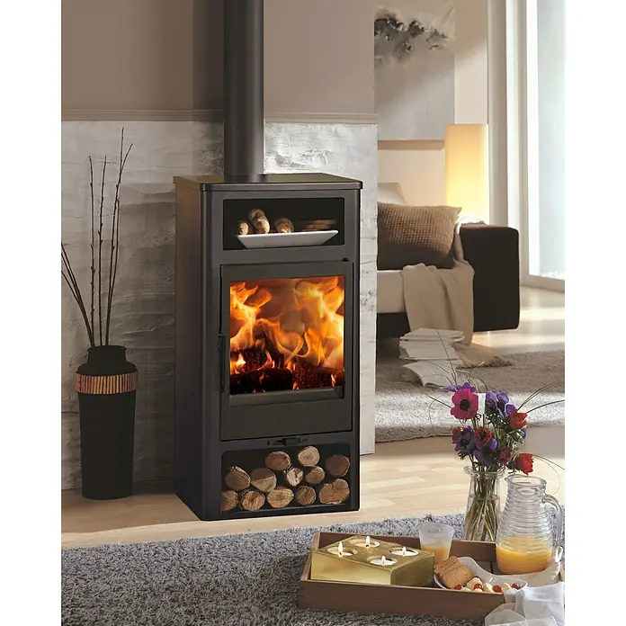 Panadero Estufa de leña Aurora - 5,9 kW, Volumen de calefacción: 150 m³, Negro - Ambiente elegante con una estufa de leña moderna. La estufa garantiza el calor y atrae la atención en la sala de estar.