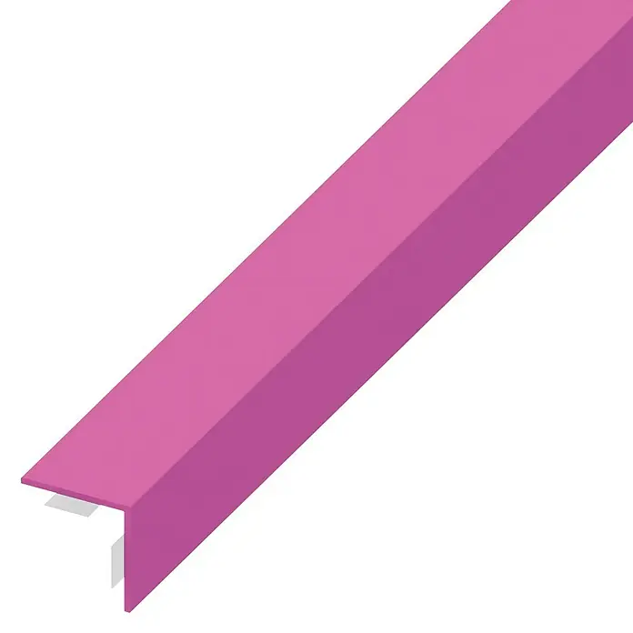 Kantoflex Winkelprofil - 1.000 x 30 x 30 mm, Stärke: 1,1 mm, Pink - Nahaufnahme einer pinkfarbenen Kantenschutzschiene aus PVC mit einer Länge, die sich diagonal über einen schwarzen Hintergrund erstreckt.