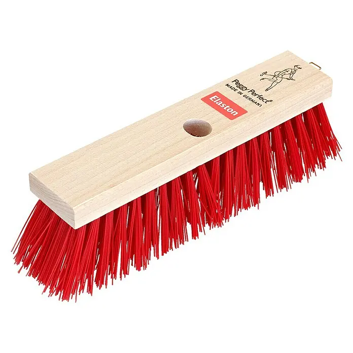 Peggy Perfect Besen PET - Breite Besen: 30 cm, Material Borsten: Elaston - Eine rote Elaston Peggy Perfect Kehrbürste mit Holzkorpus, ideal für die Reinigung von Innen- und Außenbereichen.