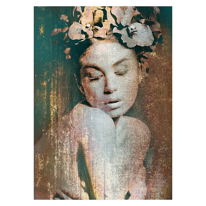 ProArt Bild Alu-Art - Flower Woman II, B x H: 70 x 100 cm - Verträumte Frau mit floralem Kopfschmuck, künstlerisch verfremdet, schafft eine melancholische und elegante Atmosphäre.