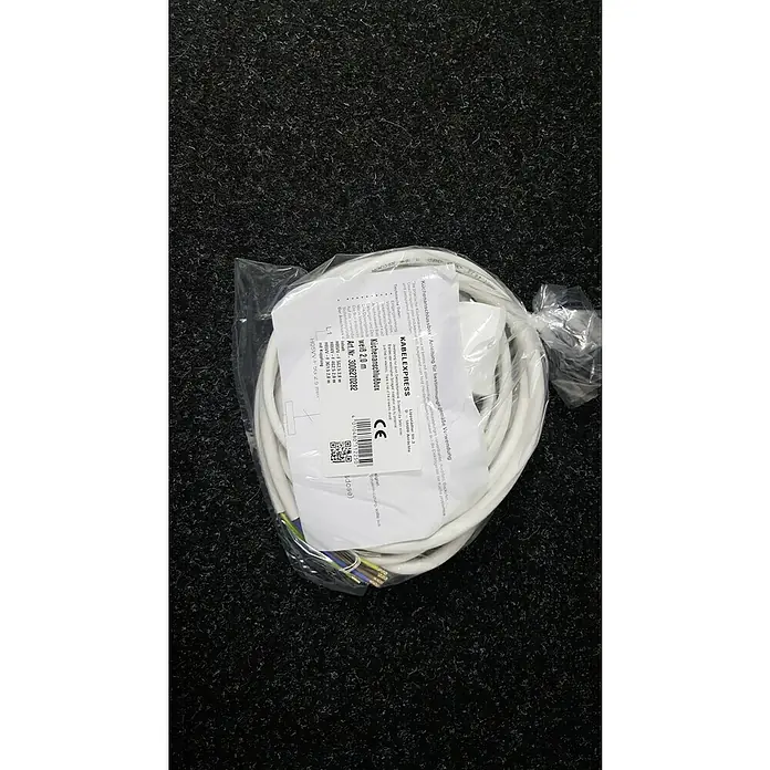 Küchenanschlussverteiler Anschlussbox mit Verlängerungskabel - H05VV-F, 2 m - Küchenanschlussbox in Weiß, 2,0 m Länge. Die Kabel sind ordentlich verpackt und bereit für den Küchenanschluss.
