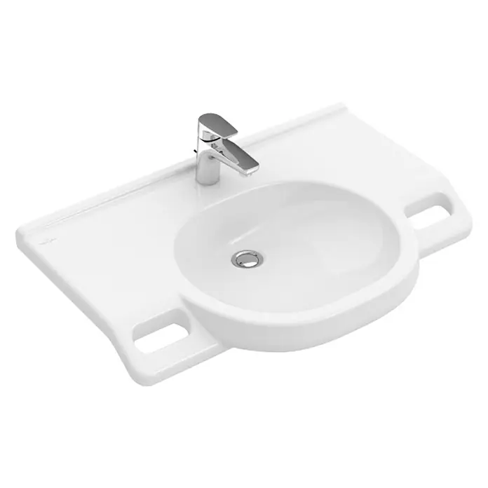 Villeroy & Boch ViCare Waschtisch Typ 2 - 80 x 55 cm, Ohne Beschichtung, Hahnloch: Mitte, Ohne Überlauf, Weiß - Das Bild zeigt ein modernes, weißes Waschbecken mit Armatur, das durch sein schlichtes Design und die integrierten Ablageflächen besticht.
