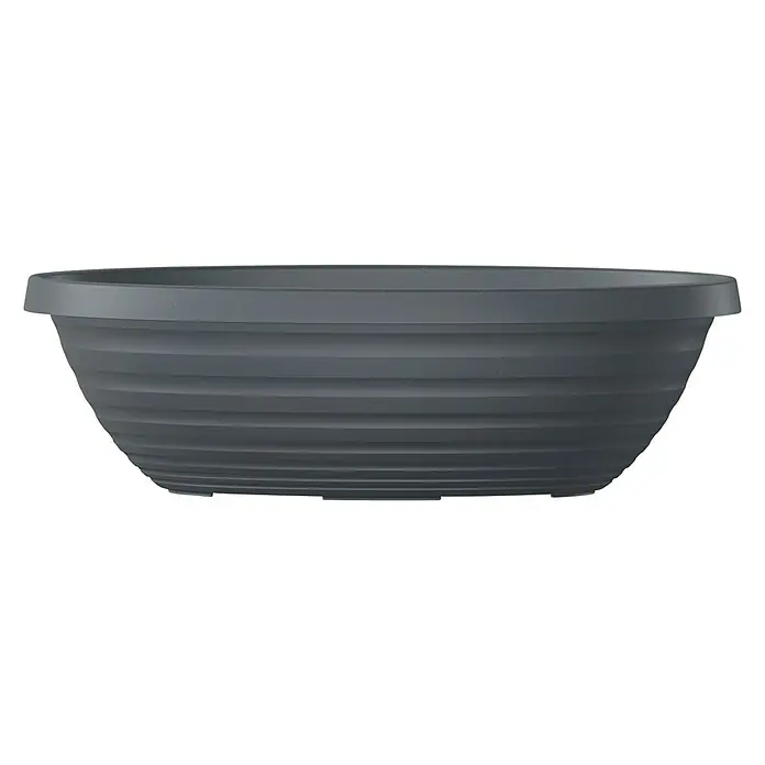 Scheurich Country Star Pflanzschale eckig - Außenmaß (L x B x H): 49 x 19 x 14,8 cm, Kunststoff, Metallic grey - Nahaufnahme einer grauen, gerippten Salatschüssel mit breiter Krempe, die ein schlichtes, modernes Design zeigt.