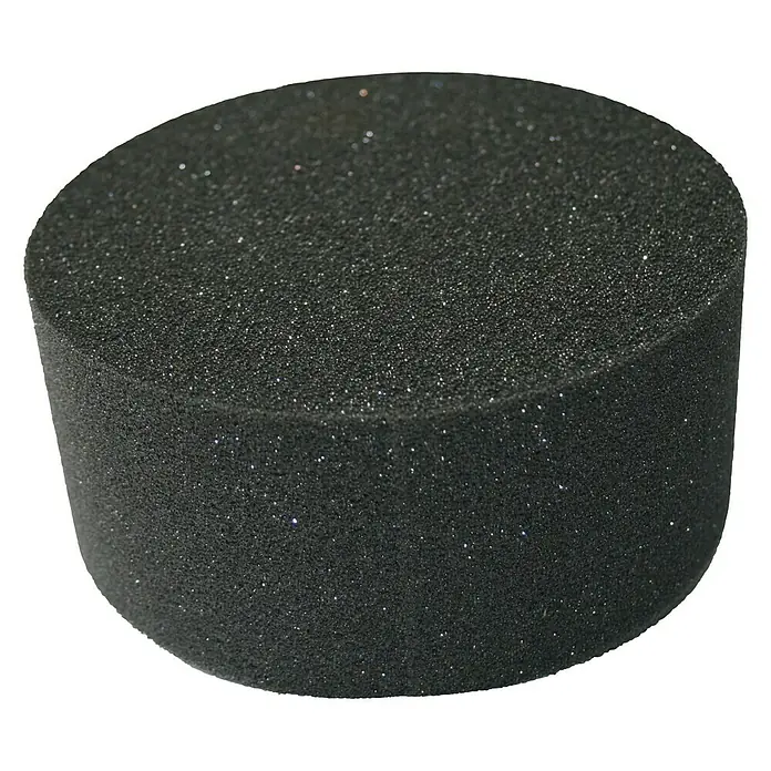 Marley Isolierstopfen - Passend für: Marley Lüftungsrohre 150 mm - Nahaufnahme eines zylindrischen schwarzen Schwammfilters, ideal für Aquarien oder Teichfiltersysteme, zur mechanischen und biologischen Filterung.