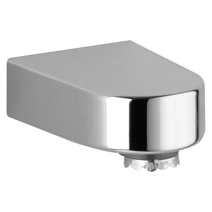 Keuco Elegance Magnetseifenhalter - Chrom, Glänzend - Nahaufnahme eines verchromten Wasserhahnauslaufs mit Belüfter, der ein glänzendes und modernes Design für Badezimmerarmaturen zeigt.