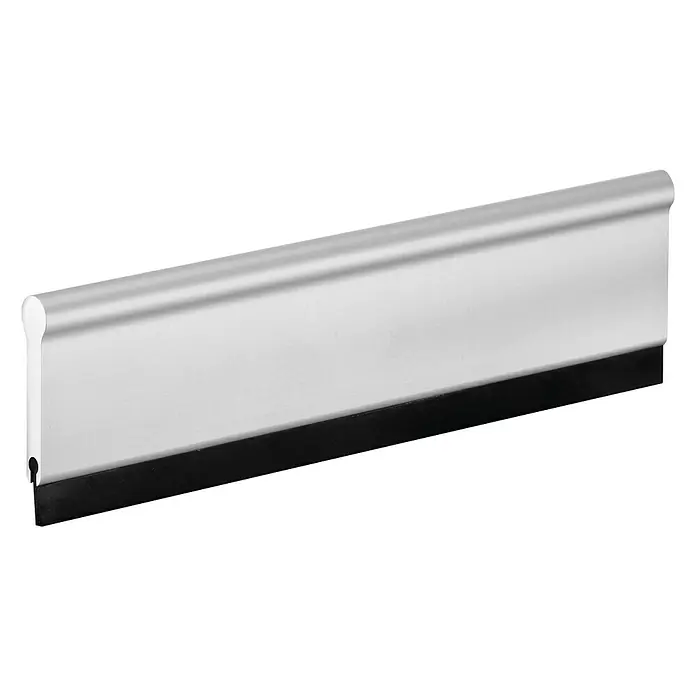 Keuco Collection Moll Bad-& Duschabzieher - Silber, Glänzend - Nahaufnahme eines silbernen Duschabstreifers mit schwarzer Gummilippe vor einem schwarzen Hintergrund.