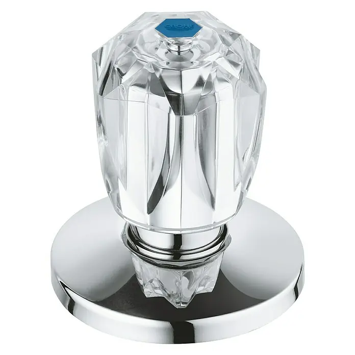 Grohe Hahnoberteil Brillant - ½″, Chrom/Blau, Schubrosette - Nahaufnahme eines glänzenden, kristallklaren Grohe-Wasserhahngriffs mit Chromsockel.