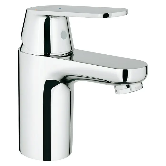 Grohe Eurosmart Cosmopolitan Waschtischarmatur S-Size - Ohne Zugstange, Chrom, Glänzend, Kaltwasserstart - Nahaufnahme eines glänzenden Chrom-Wasserhahns mit Hebel zur Temperaturregulierung, ideal für moderne Badezimmer.