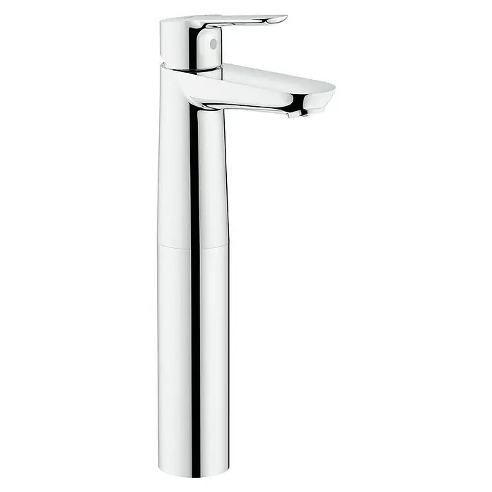 Grohe BauEdge Grifo de lavabo XL-Size DN15 - Cromo, Brillante - Primer plano de un grifo de lavabo cromado, moderno y brillante, sobre un fondo negro. Diseño elegante para baño.