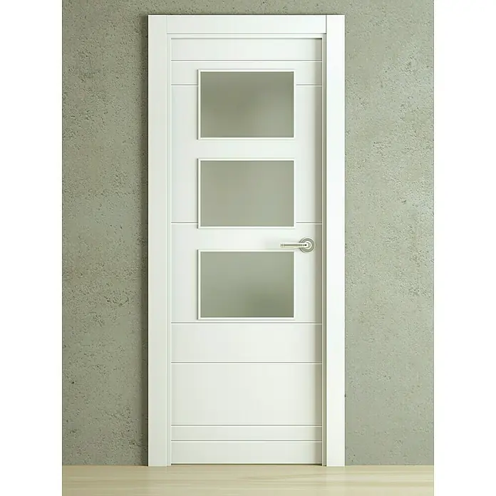 Pack puerta acristalada Maracay - 82,5 x 203 cm, Izquierda, Blanco - Elegante puerta interior blanca con tres inserciones de vidrio rectangulares y un moderno tirador, añadiendo estilo a cualquier habitación.