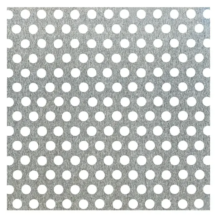 Alberts Chapa perforada de círculos - 120 x 1.000 mm, Espesor: 0,8 mm, Aluminio - Primer plano de una placa perforada metálica cuadrada. Ideal para talleres o proyectos de bricolaje, ofrece estabilidad y versatilidad.