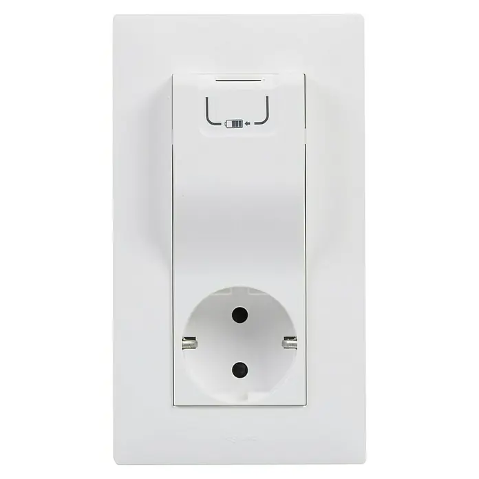 Legrand Niloé Step Enchufe con USB Combi - Blanco, Plástico, Montaje en la pared - Un enchufe blanco con un icono de batería y una toma Europlug, perfecto para uso doméstico o de oficina.