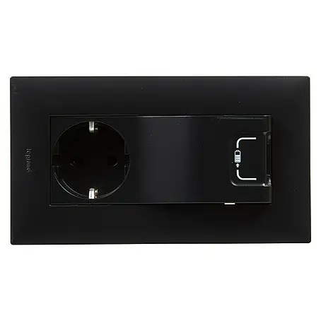 Legrand Niloé Step Enchufe con USB Combi