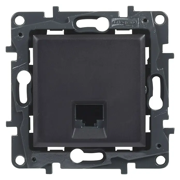 Legrand Niloé Step Toma de red RJ45 - Antracita, x 1, Plástico, Instalar - Primer plano de una toma de red Legrand en gris con un puerto RJ45 negro para la transmisión de datos en oficinas y hogares.