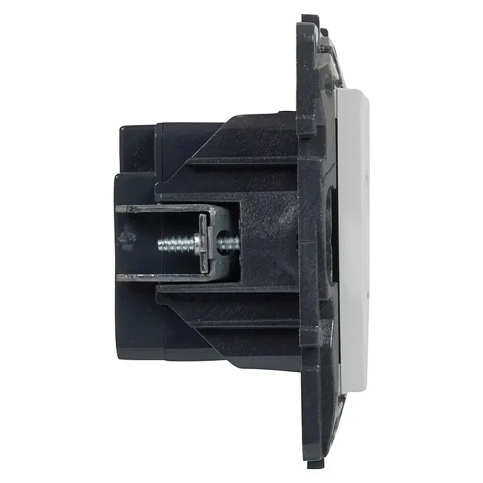 Legrand Niloé Step Toma USB - Blanco, x 2, Plástico, Colocar - Primer plano de un enchufe Legrand negro con fijación por tornillo y una cubierta blanca, vista lateral, diseñado para instalaciones eléctricas.