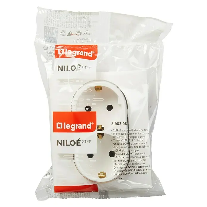 Legrand Niloé Step Enchufe doble - Blanco, x 2, Plástico, Montaje en la pared - Enchufe doble Legrand Niloe Step embalado con protección infantil para un suministro de energía seguro en el hogar.