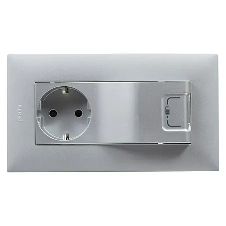 Legrand Niloé Step Enchufe con USB Combi