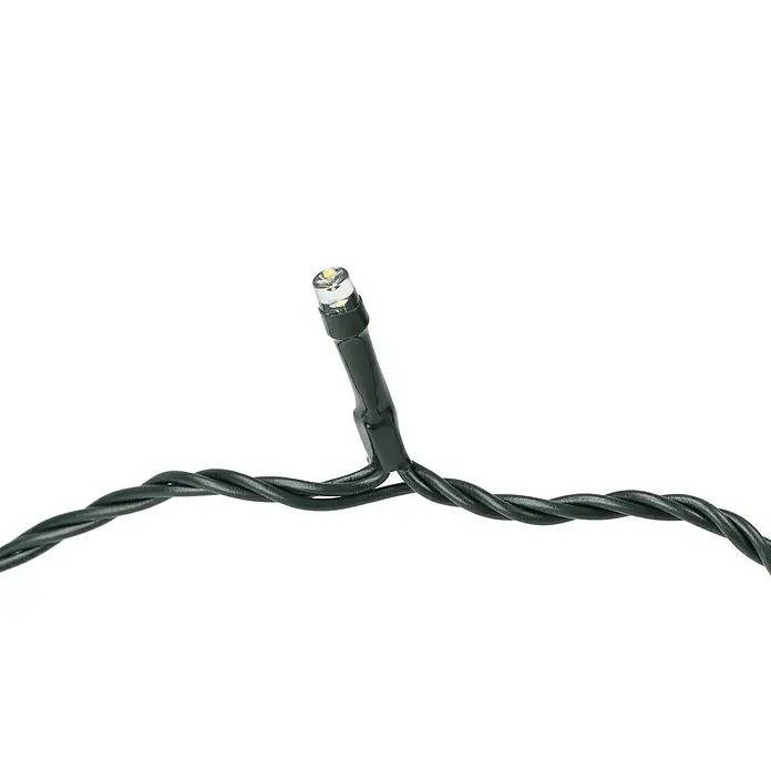 Tween Light LED-Lichterkette - Außen, Lichtfarbe: Warmweiß, Anzahl Leuchtmittel: 200 Stk., Netzbetrieben, 35 m - Nahaufnahme einer einzelnen LED-Lichterkette mit schwarzem Kabel und hellem Lichtpunkt.