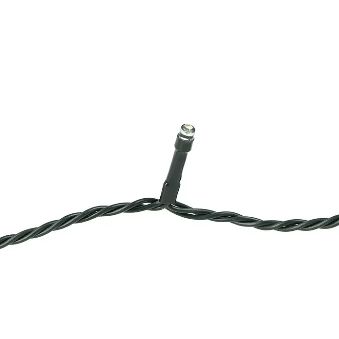 Tween Light Guirnalda luminosa LED - Para exterior, Color de luz: Blanco frío, Número de bombillas: 200 ud., Funcionamiento en red - Guirnalda de luces LED de cable verde con una sola bombilla LED clara visible.