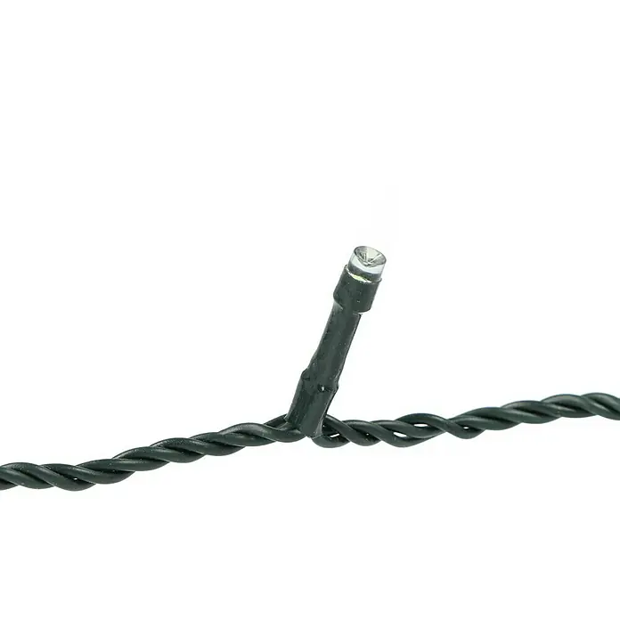 Tween Light Guirnalda luminosa LED - Para exterior, Color de luz: RGB, Número de bombillas: 200 ud., Funcionamiento en red - Primer plano de una guirnalda de luces LED verde trenzada con una bombilla transparente.