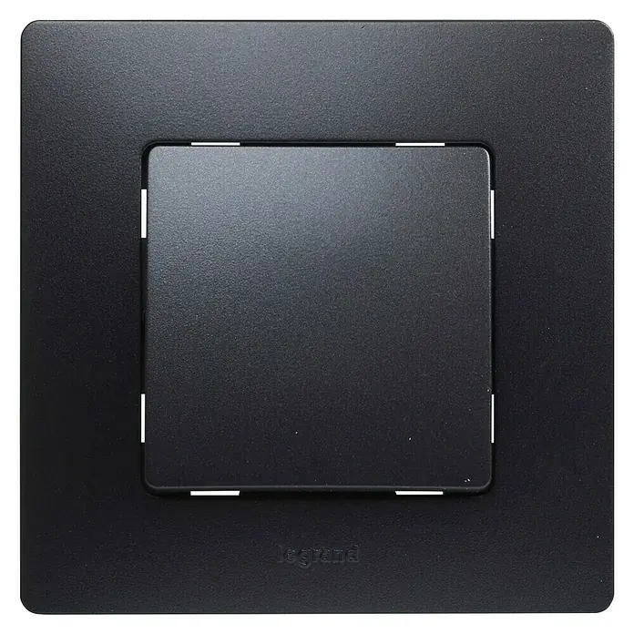 Legrand Niloé Monoblock Pulsador - Negro, Montaje en la pared, 6 A - Interruptor de luz Legrand negro.