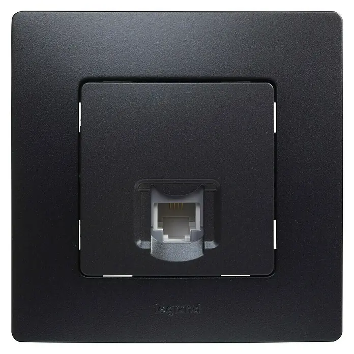 Legrand Niloé Monoblock Toma de teléfono RJ11 - Negro, Instalar - Toma de red negra Legrand con conector RJ45 para conexiones de red fiables en un diseño moderno. Funcionalidad óptima.