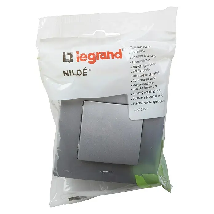 Legrand Niloé Monoblock Conmutador - Plateado, Colocar, IP44 - Conmutador Legrand Niloé en su embalaje original, un producto fiable y moderno para tu hogar.
