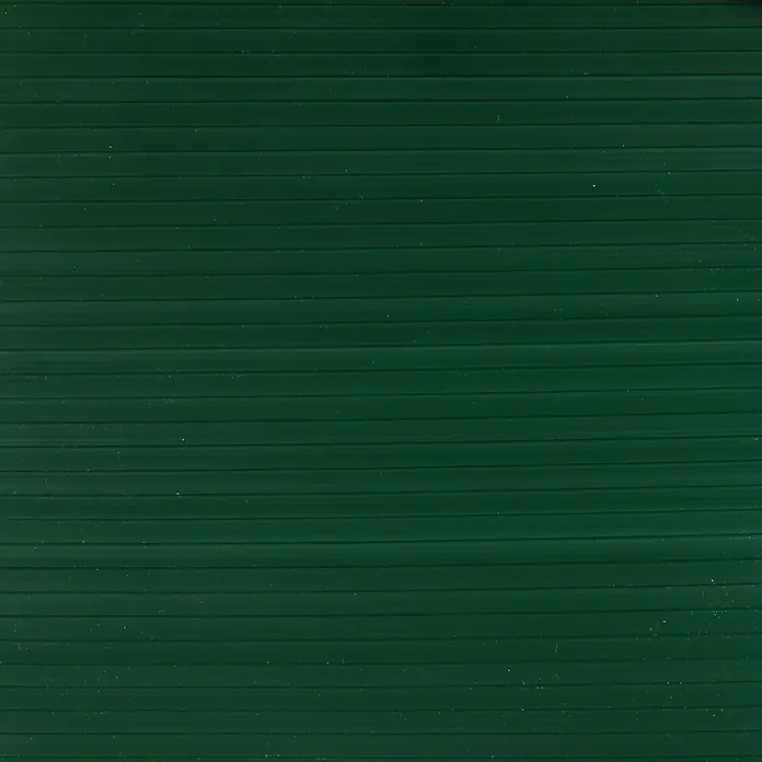 Floraworld Sichtschutzstreifen - L x H: 202 x 24 cm, Dunkelgrün - Nahaufnahme einer grünen Rollup-Garagentoroberfläche, die Textur und Farbe zeigt.