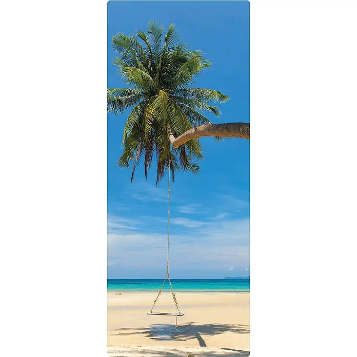 SanDesign Duschrückwandmuster Holiday - 17,5 cm x 7 cm x 8 mm, Wasser - Ein friedlicher Strand mit einer Schaukel, die von einer Palme hängt, lädt zum Entspannen und Genießen der tropischen Atmosphäre ein.