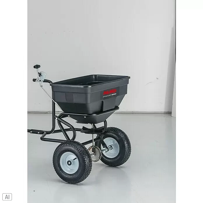 AL-KO Streuwagenanhänger für Rasenmäher SP 60 - 56 l - Schwarzer AL-KO SPREADER SP60 Streuwagen mit Kunststoffbehälter, Metallrahmen und zwei Rädern.