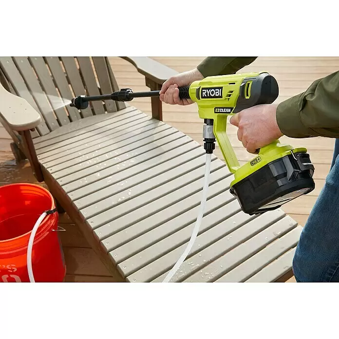 Ryobi ONE+ Akku-Hochdruckreiniger RY18PW22A-125 - 18 V, 1 Akku, 2,5 Ah, Max. Druck: 22 bar, Fördermenge: 182 l/h - Anwendungsbeispiel