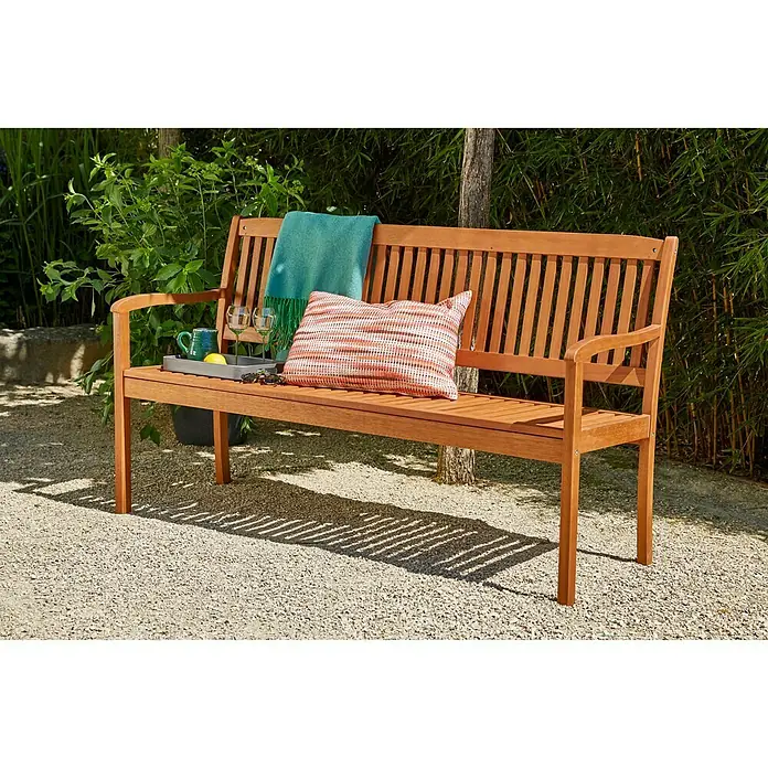 Sunfun Diana Gartenbank - B x T x H: 156 x 59,4 x 90 cm, Akazie, Naturbraun - Gartenbank aus Holz mit Kissen und Getränken. Die Bank lädt zum Verweilen im Grünen ein.