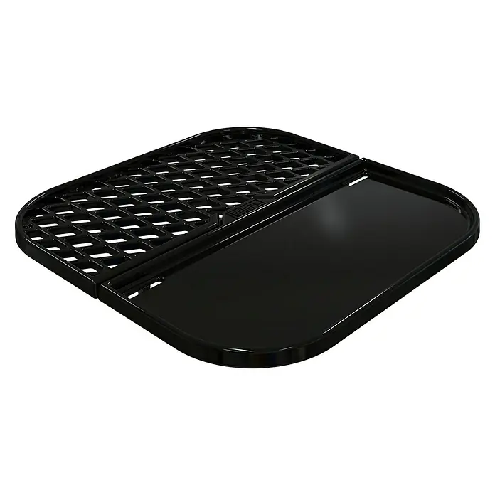 Weber Grillplatte 2in1 - L x B: 36,3 x 35,8 cm, Gusseisen - Abgebildet ist eine schwarze Weber Grillplatte mit Grillmuster und glatter Oberfläche, ideal zum Grillen verschiedener Speisen.