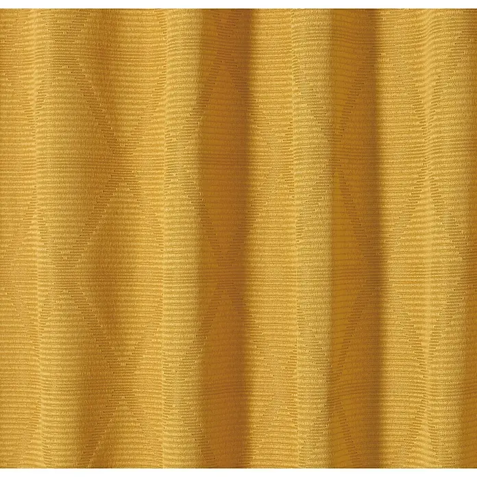 Elbersdrucke Schlaufenschal Sunny - B x H: 140 x 255 cm, 100% Polyester, Gelb - Nahaufnahme von strukturiertem, senffarbenem Stoff. Die Oberfläche des Materials weist subtile Muster und sanfte Falten auf, die eine taktile Qualität erzeugen.