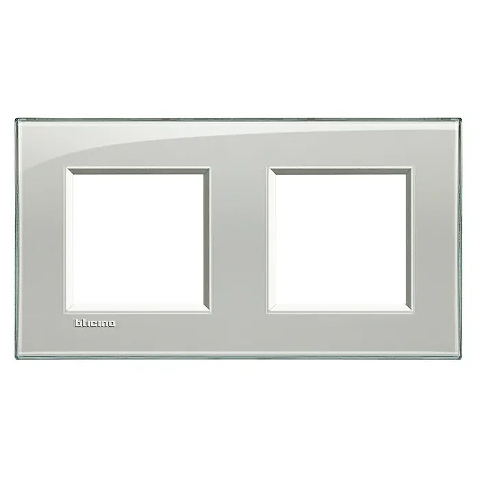 Bticino Living Light Marco - Gris, Modelo de mecanismos: x 2, Plástico, Instalar - Elegante placa de cubierta Bticino Livinglight Air con dos aberturas en blanco. Ideal para combinaciones de interruptores elegantes.