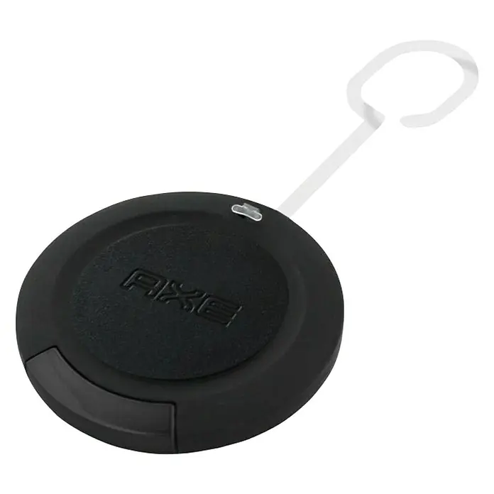 Axe Autoduft 3D - Black, Klemmen, 30 Tage - Hier ist ein runder, schwarzer AXE-Duftspender mit einem weißen Aufhänger. Ideal für unterwegs, um immer frisch zu riechen.
