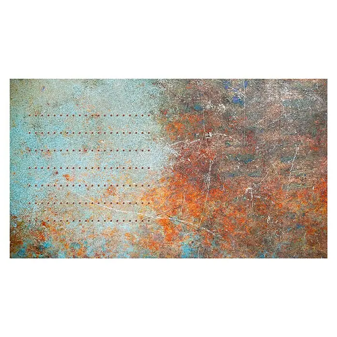 Gutscheinkarte - Per Postversand, 20 Euro, Konglomerat - Rostige Metallplatte mit blauem Farbfleck, Löchern und zarten Kratzern als Textur.