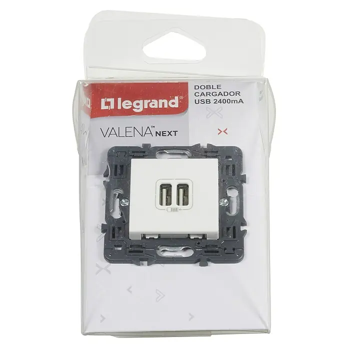 Legrand Valena Next Cargador USB - Blanco - Primer plano de un cargador USB doble Legrand Valena Next de 2400mA en su embalaje original.